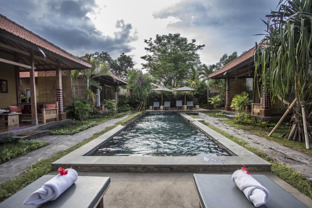 Hotel Global Royal Pemuteran Esterno foto