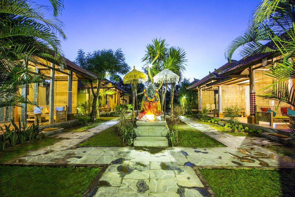 Hotel Global Royal Pemuteran Esterno foto