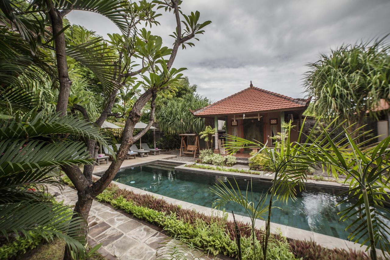 Hotel Global Royal Pemuteran Esterno foto